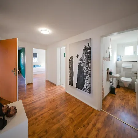 Lepold's Balkenzauber - Zentral, Mit Kamin Und Weinbergblick, Fuer 6 Personen, Familienfreundlich * ساسباشفالدن