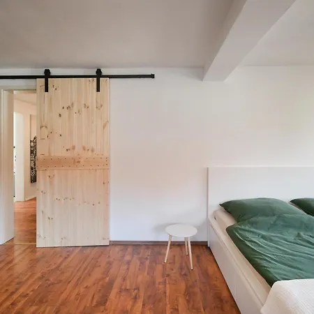 شقة Lepold's Balkenzauber - Zentral, Mit Kamin Und Weinbergblick, Fuer 6 Personen, Familienfreundlich *