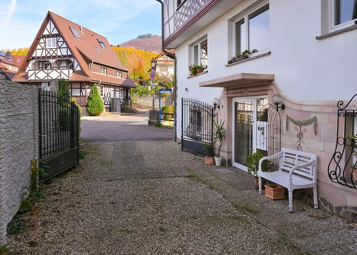 Lepold's Balkenzauber - Zentral, Mit Kamin Und Weinbergblick, Fuer 6 Personen, Familienfreundlich Apartamento *